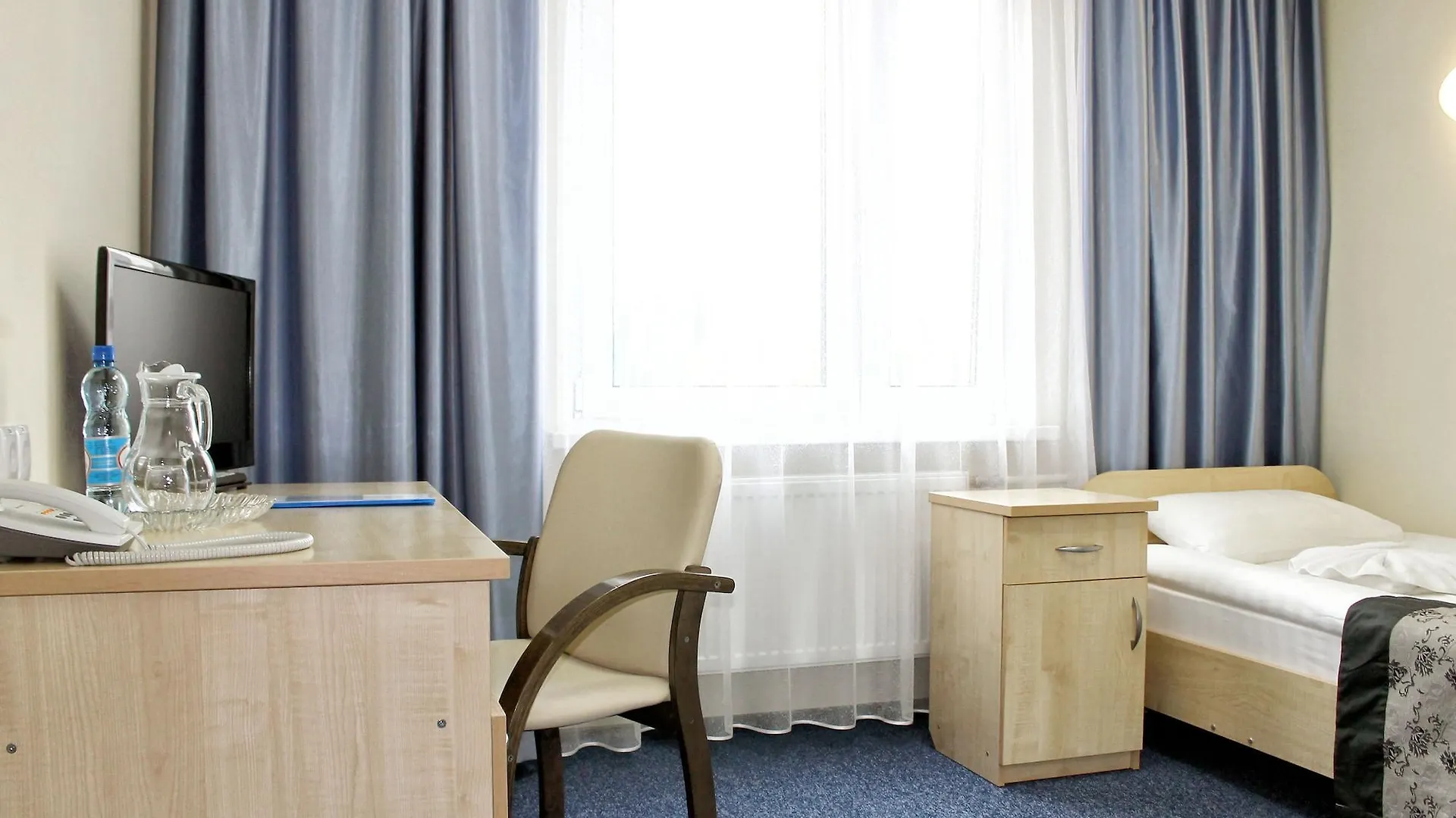 East Time Hotel Minsk 2*,  Weißrussland