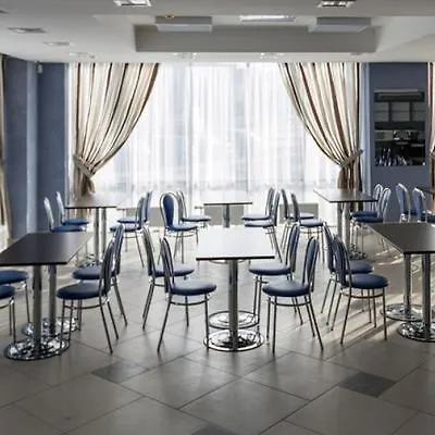 **  מינסק East Time Hotel בלארוס